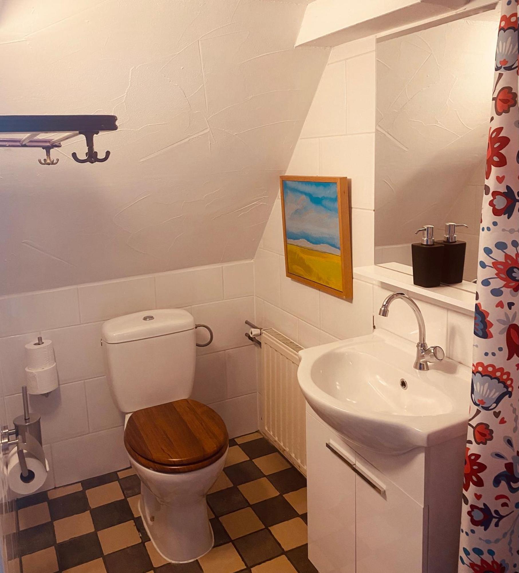 Caravan Stadstuin Goedereede Let Op De Badkamer Moet Met Andere Gasten Gedeeld Worden Bagian luar foto